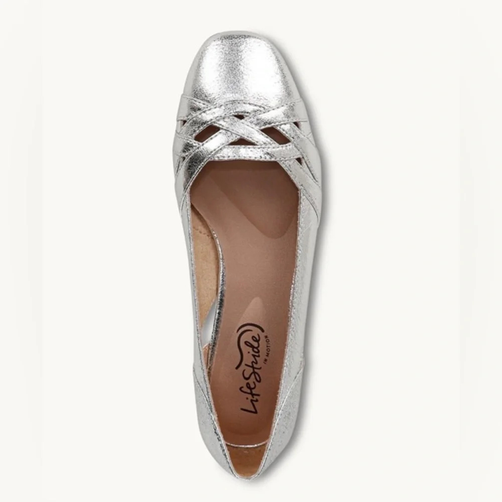 NWOB Lifestride Carmen Metallic Silver Faux Leather Slip-on Shoes 8 - Picture 4 of 14